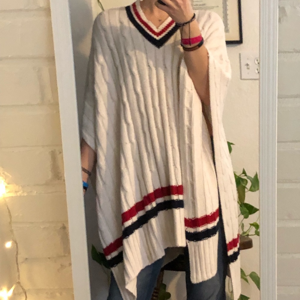 UGG Weslynn Poncho Sweater - Picture 2 of 5